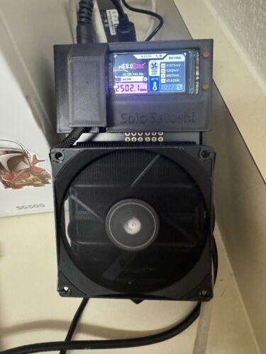NerdQAxe+ - 2.5 TH/s - 60 Watts photo review