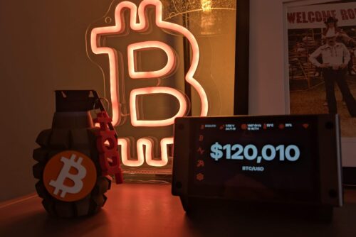 Bitaxe Touch Bitcoin Solo Miner photo review